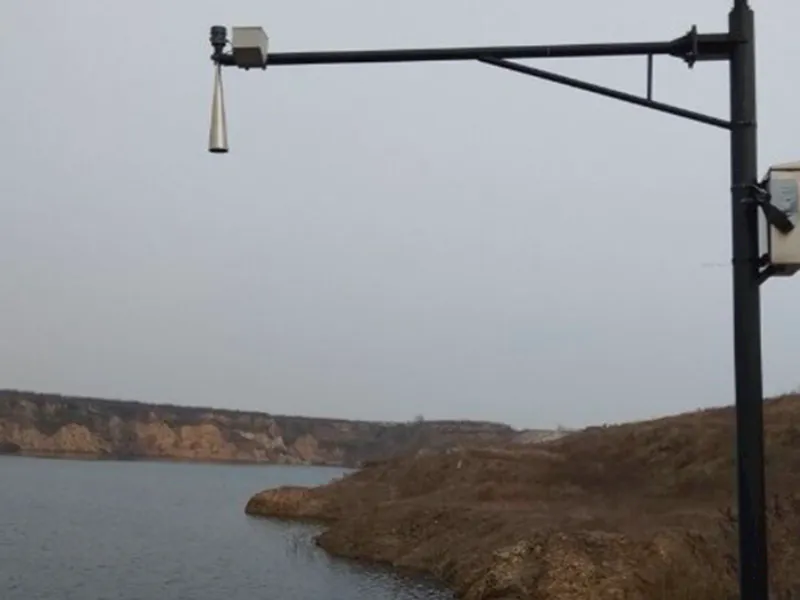 What are the characteristics of radar water level meter?